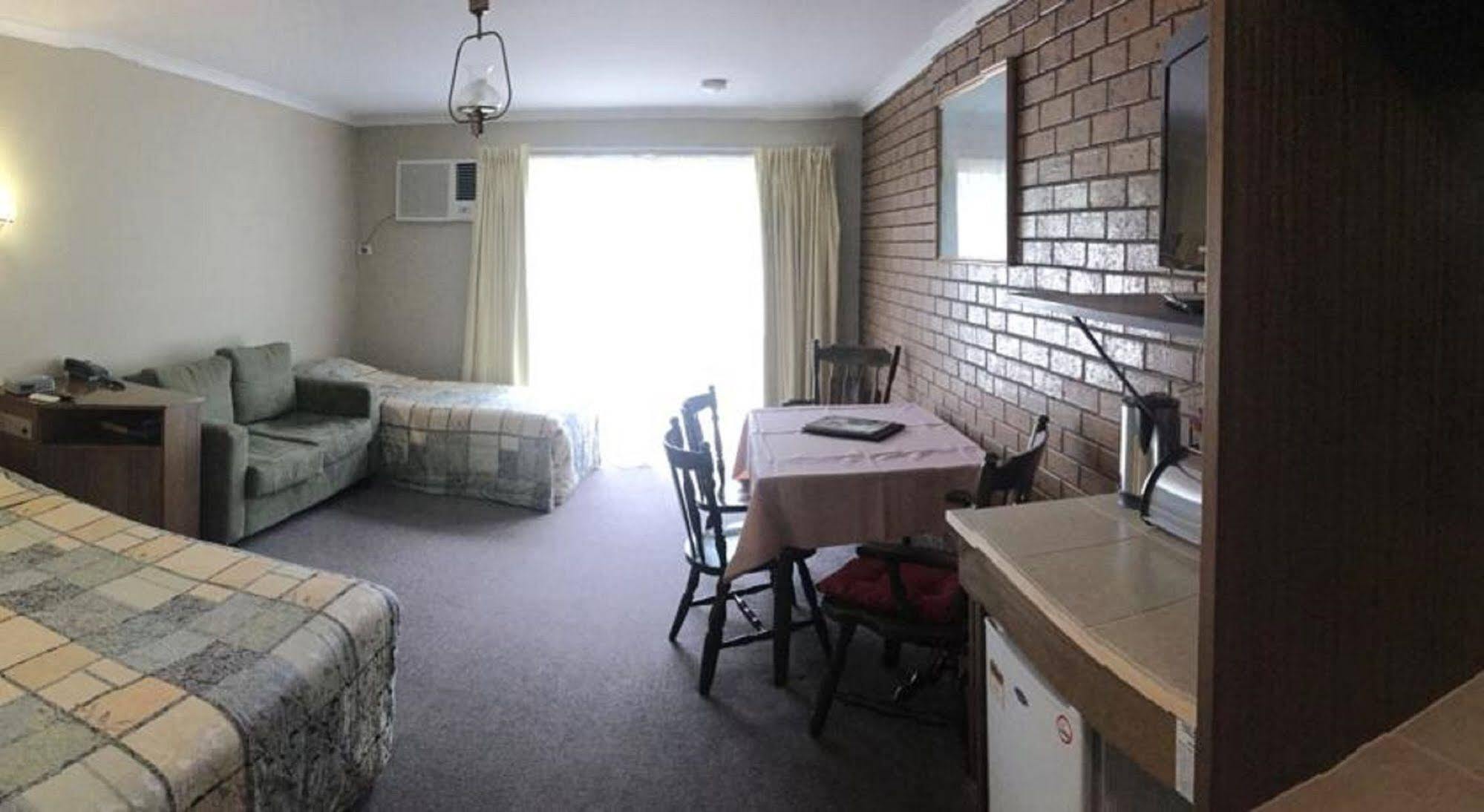Cardigan Lodge Motel Ballarat Eksteriør bilde
